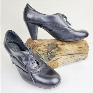 Clark's bendables heeled oxford style shoes black